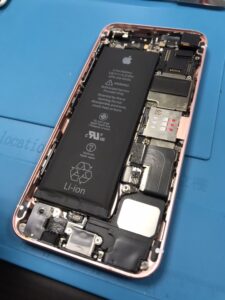 iPhoneSE maintenance cleaning
