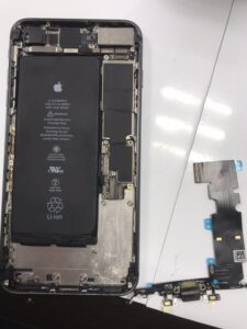 iPhone8proドックコネクタ交換