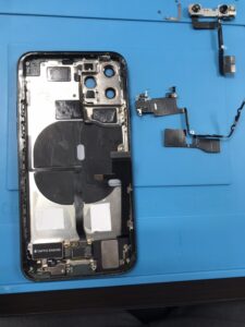 iPhone11proのNFCアンテナフレックスケーブル交換