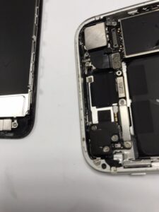 iPhone12の内部洗浄