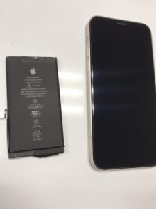 iPhone12のバッテリー交換