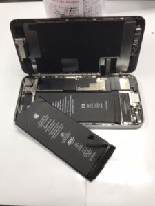 iPhoneSE2　バッテリー交換修理