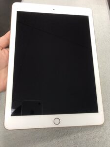 iPad　第６世代　ガラスコーティング　修理