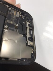 iPhone12PROMAXの内部洗浄