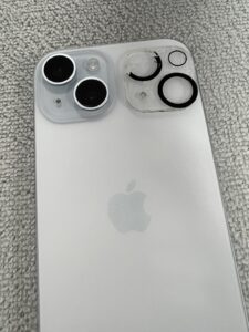 iPhone15カメラレンズカバー割れ