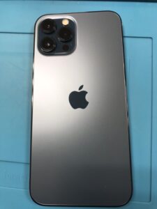 iPhone12PROMAX　カメラガラス交換