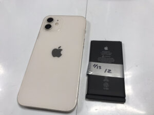 iPhone 12 バッテリー交換