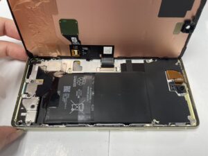 Google Pixel 7の分解①