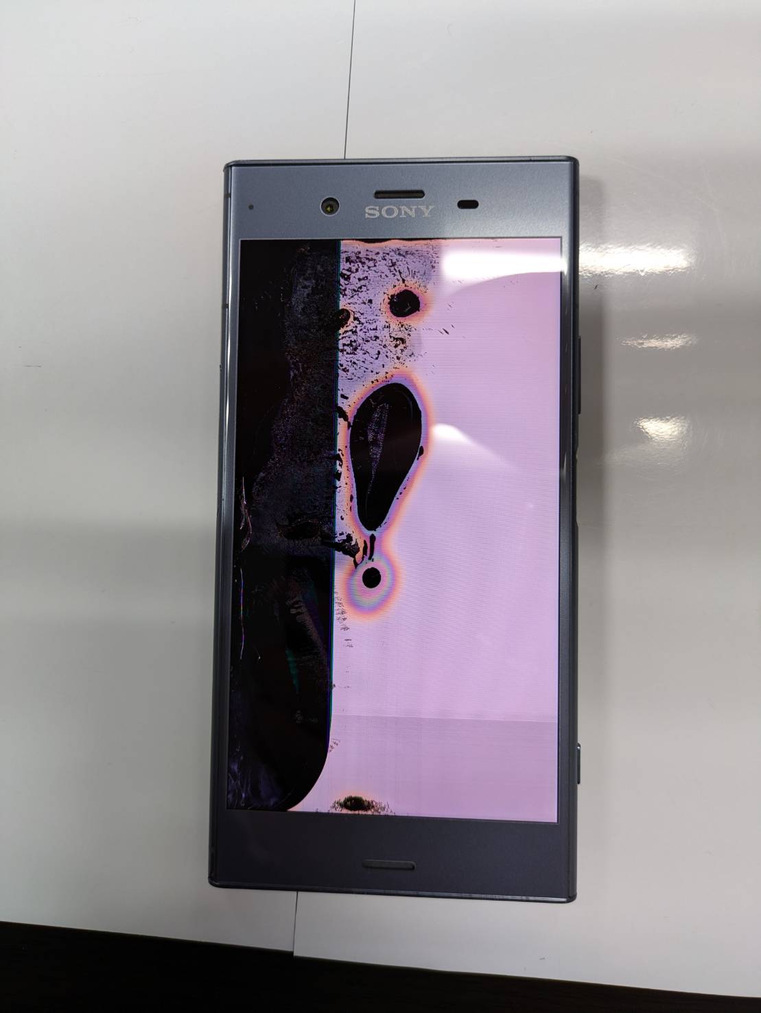 Xperia XZ1　画面修理【八戸市よりご来店】