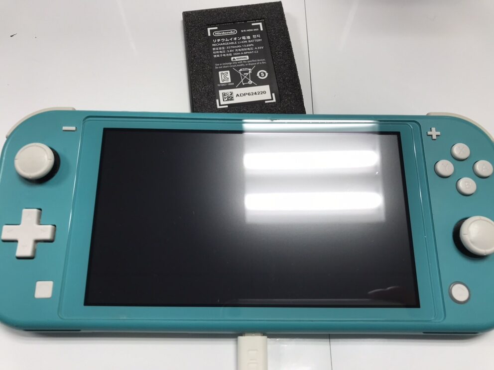 NintendoSwitch　Lite　バッテリー交換　【青森県三沢市よりご来店】