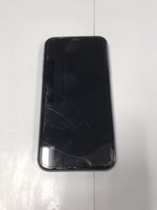 iPhone11画面割れ