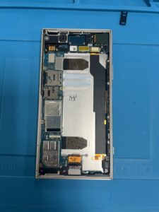 XperiaXZ1バッテリー交換