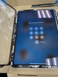 iPad9　液晶ガラス交換