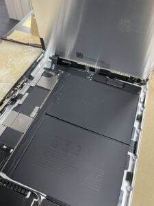 iPad9　液晶ガラス交換
